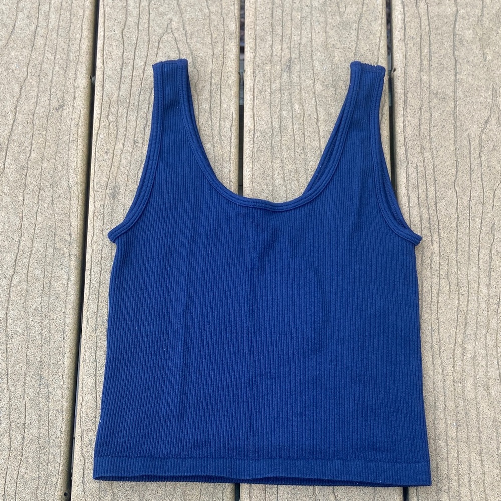 Aeropostale Women’s Ribbed V-Neck Fitted Crop Tank Blue Size Small - Picture 3 of 5
